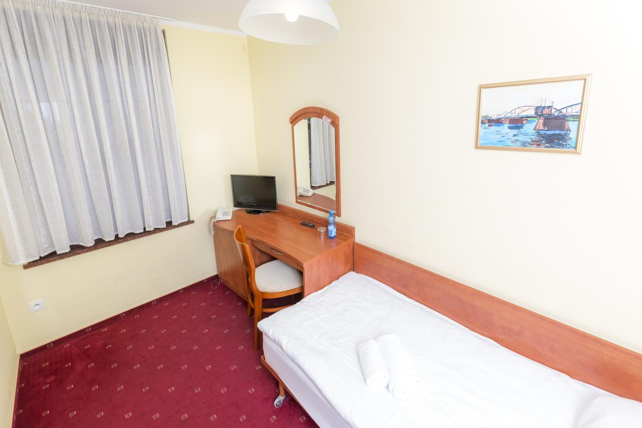 Hotel Bastion Kostrzyn nad Odra Exterior photo