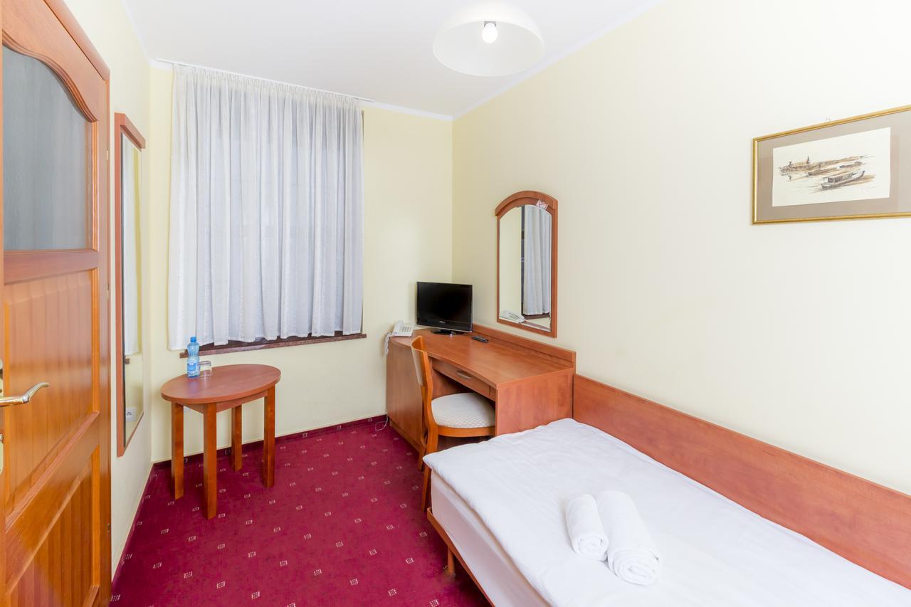 Hotel Bastion Kostrzyn nad Odra Exterior photo
